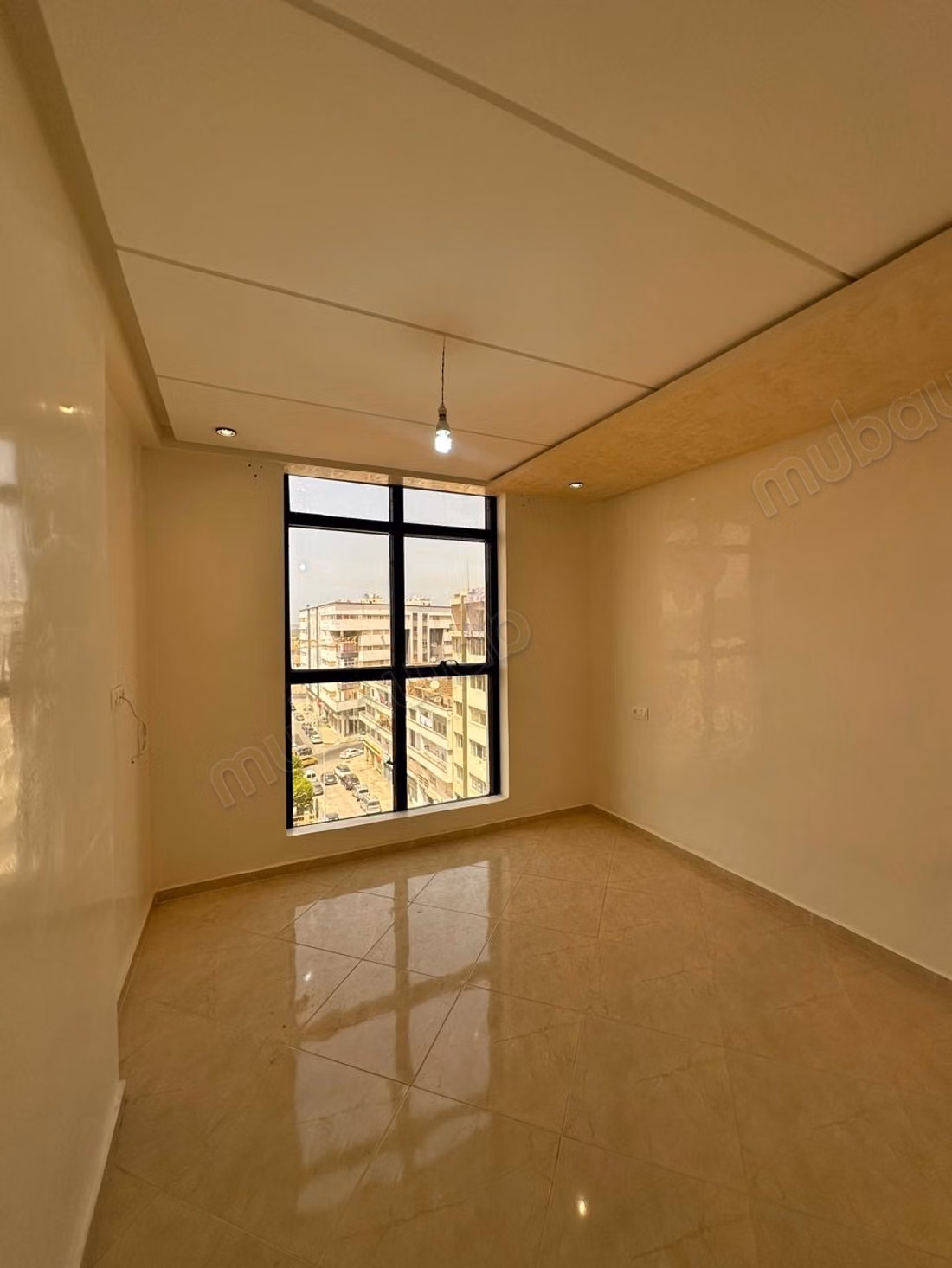 Location d'un appartement à Maamora. 3 chambres agréables. Cuisine entièrement équipée