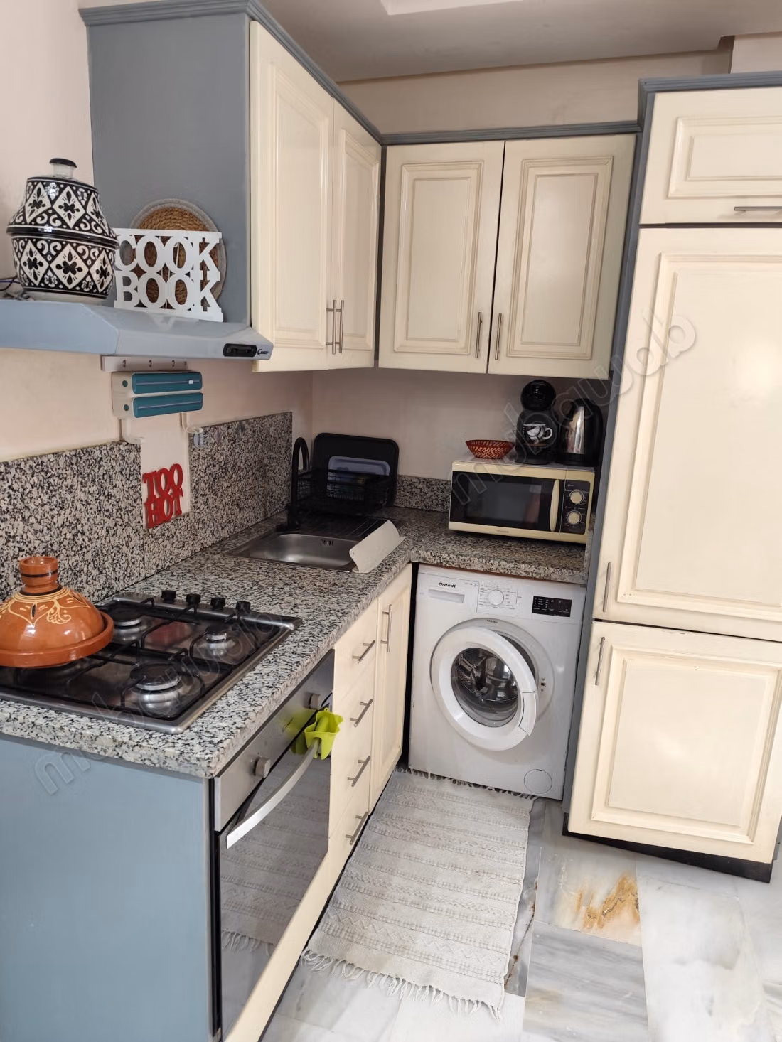 Appartement meublé à louer – Guéliz, Av Hassan 2