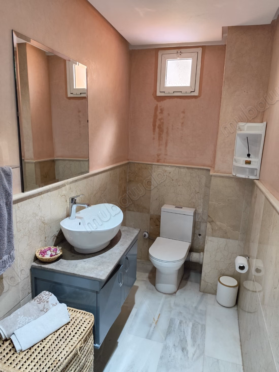 Appartement meublé à louer – Guéliz, Av Hassan 2