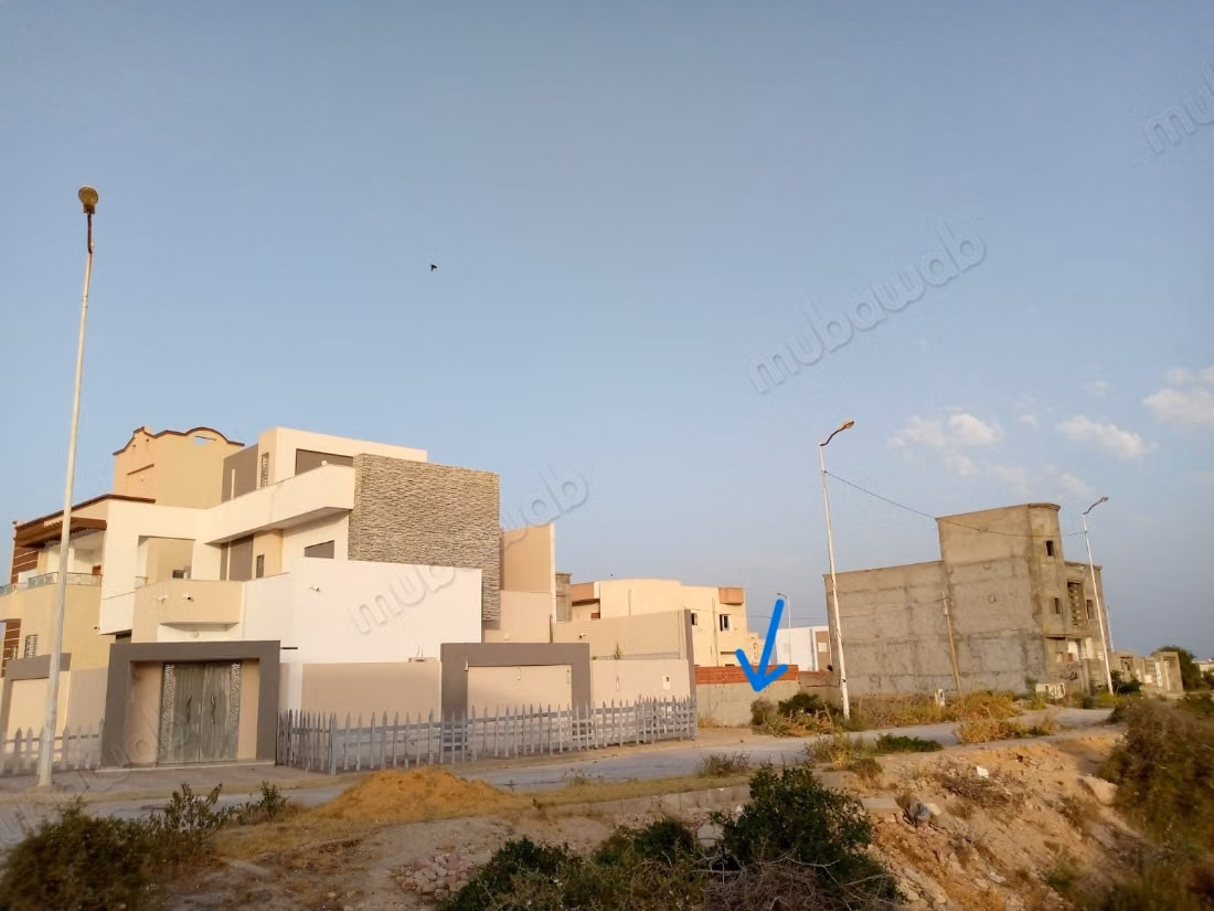 À VENDRE – TERRAIN 305 m² À soliman