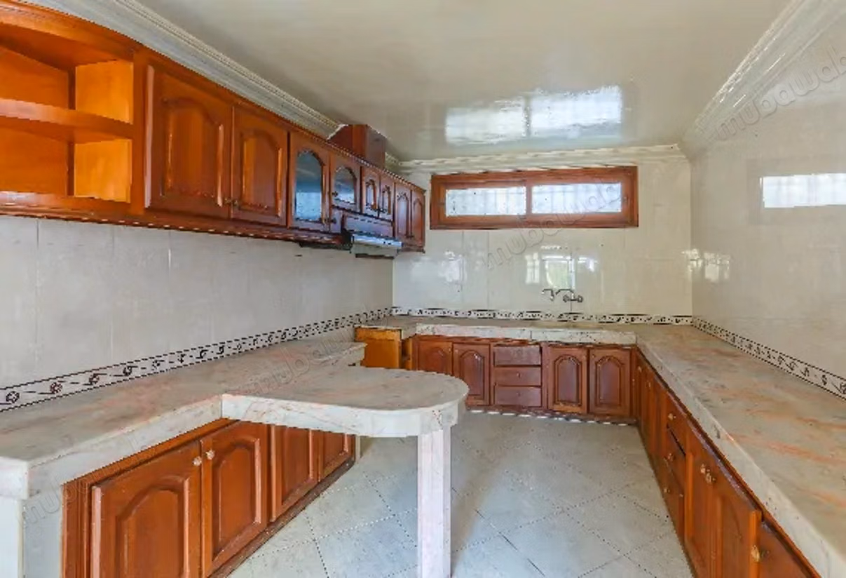 Majestueuse Villa 688 m² à Lissasfa