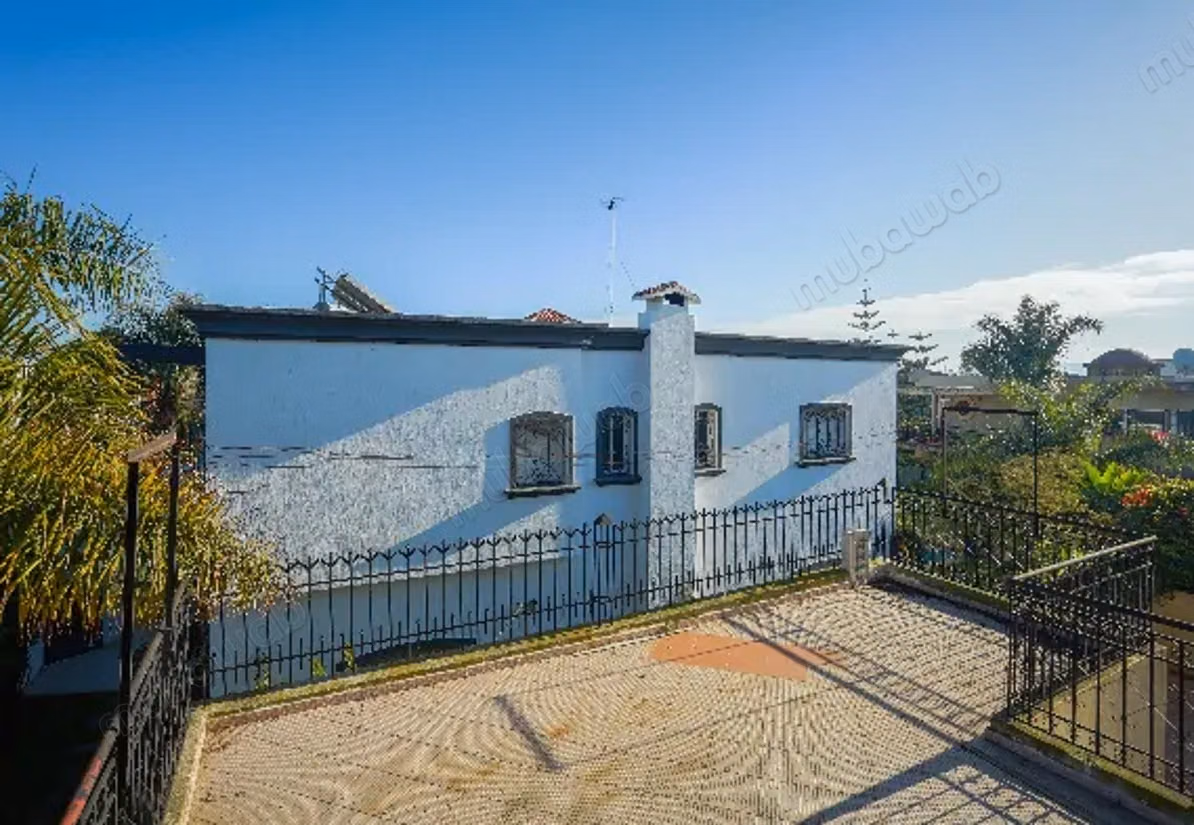 Majestueuse Villa 688 m² à Lissasfa