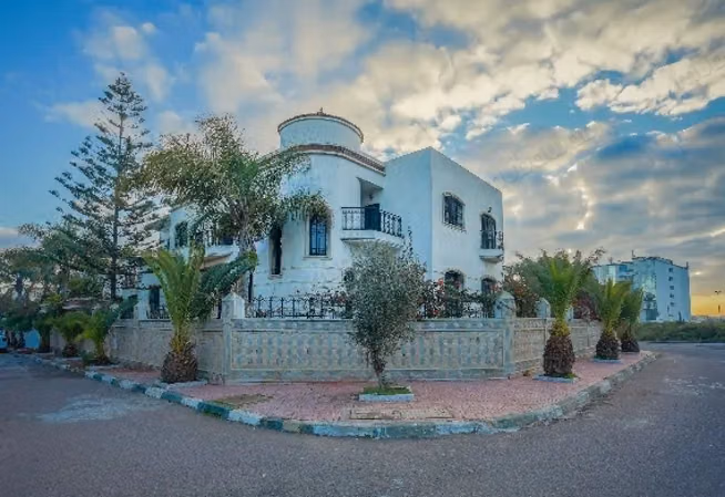 Majestueuse Villa 688 m² à Lissasfa