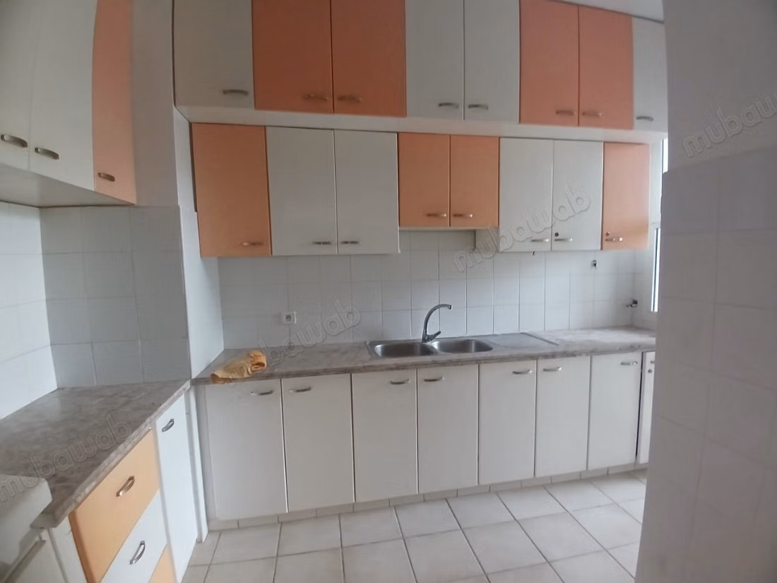 Appartamento con 3 camere da letto a Hay Riad
