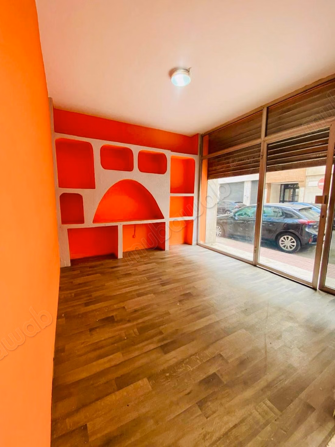 Local commercial d'angle à Vendre 
CIL 329m2