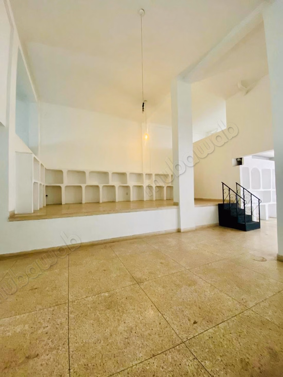 Local commercial d'angle à Vendre 
CIL 329m2