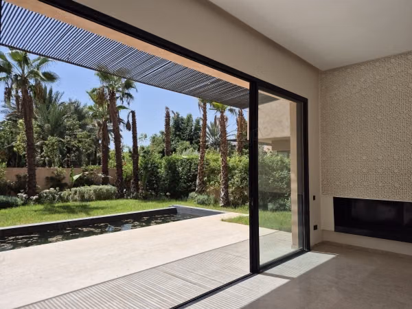 Villa de haut standing à vendre à Route Amizmiz
