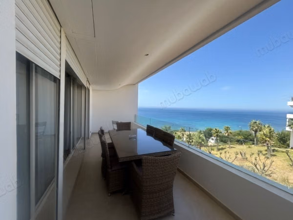 Spazioso appartamento in affitto con vista mare