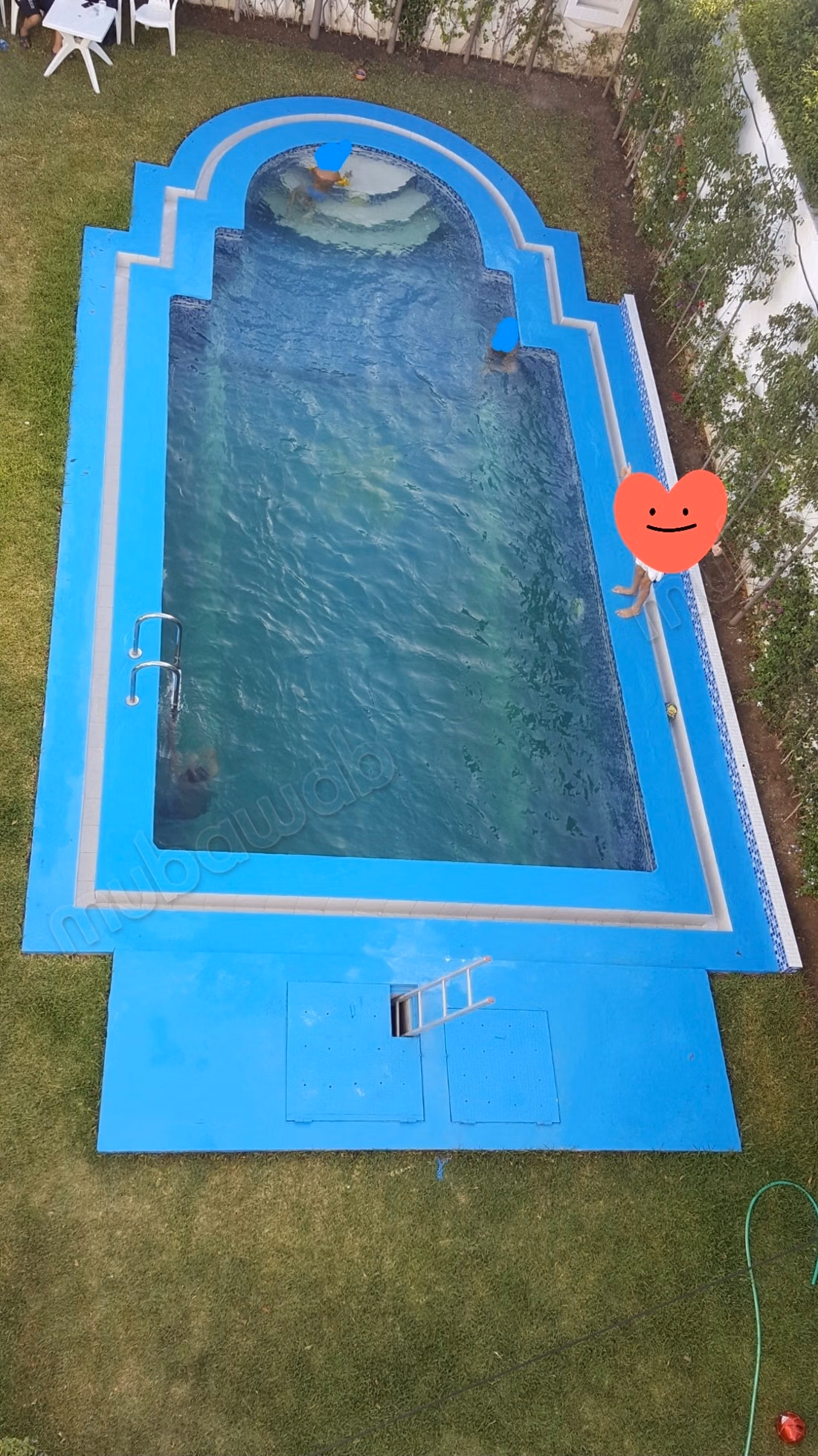 Luxe villa te koop in Bella Vista. 2 comfortabele kamers. Zwembad en open haard