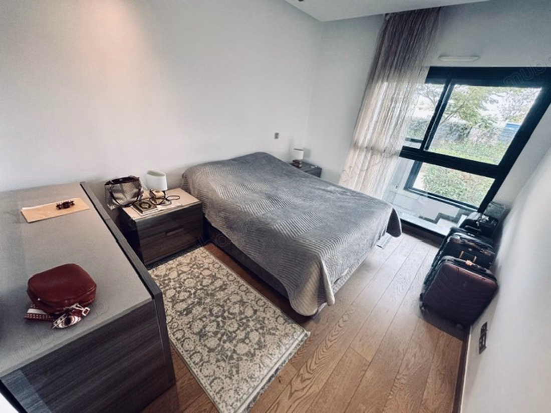 Appartement avec terrasse meublé à CFC
