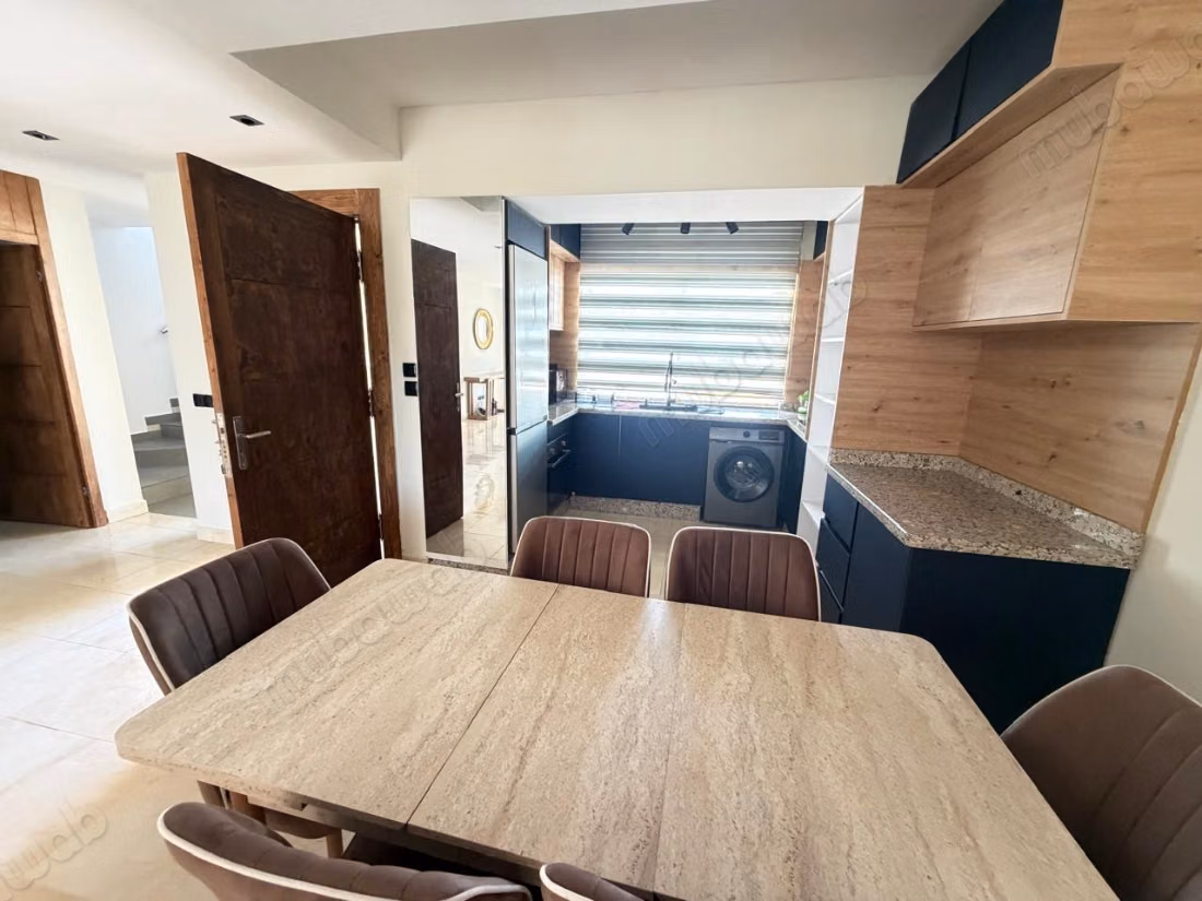 Bella villa moderna reformada en venta 220m2