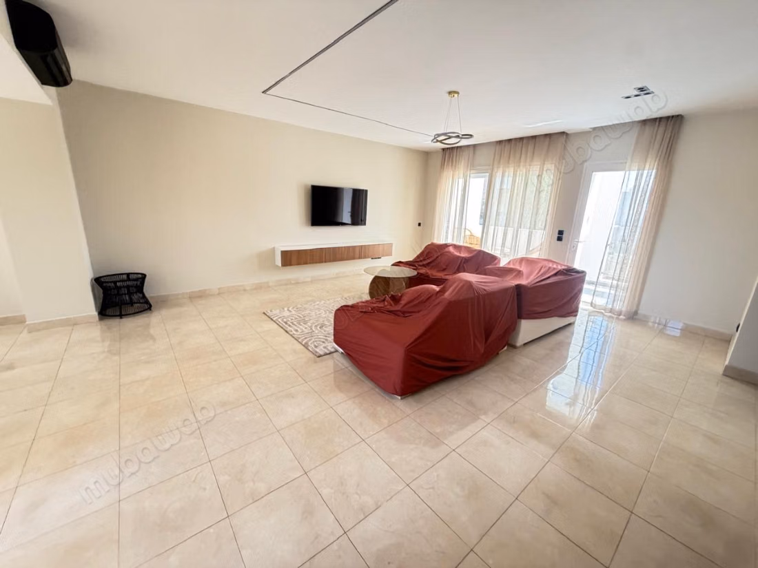 Bella villa moderna reformada en venta 220m2