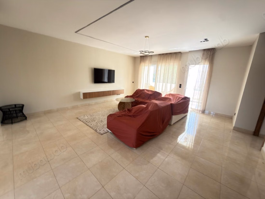 Bella villa moderna reformada en venta 220m2