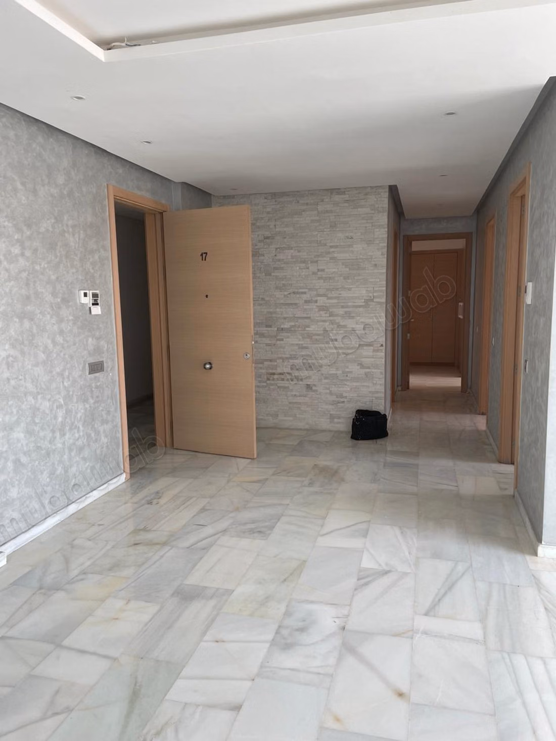 Bell'appartamento in affitto a Riyad. 2 camere confortevoli. Con ascensore e terrazzo