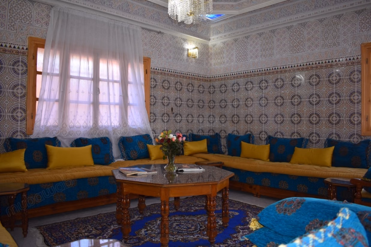 Somptueux Auberge titré à vendre à Amizmiz.
Superficie 699 m²