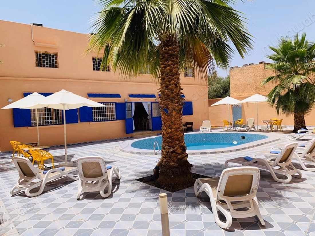 Somptueux Auberge titré à vendre à Amizmiz.
Superficie 699 m²