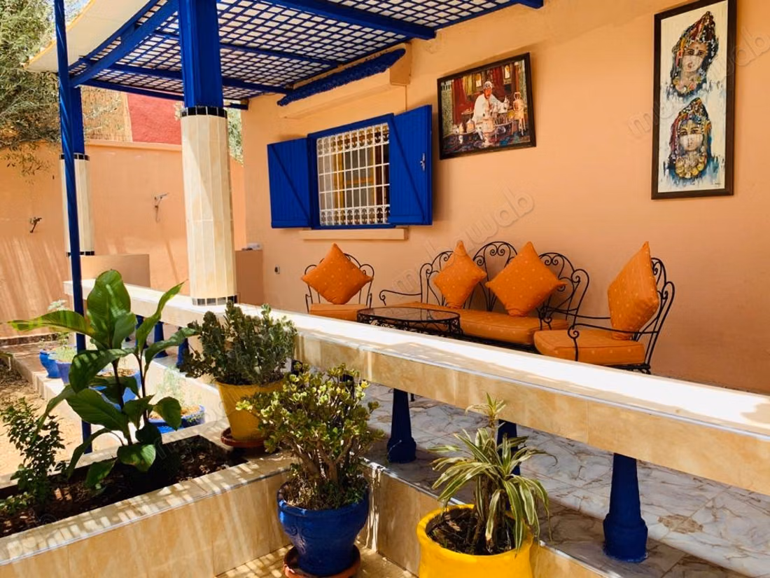 Somptueux Auberge titré à vendre à Amizmiz.
Superficie 699 m²