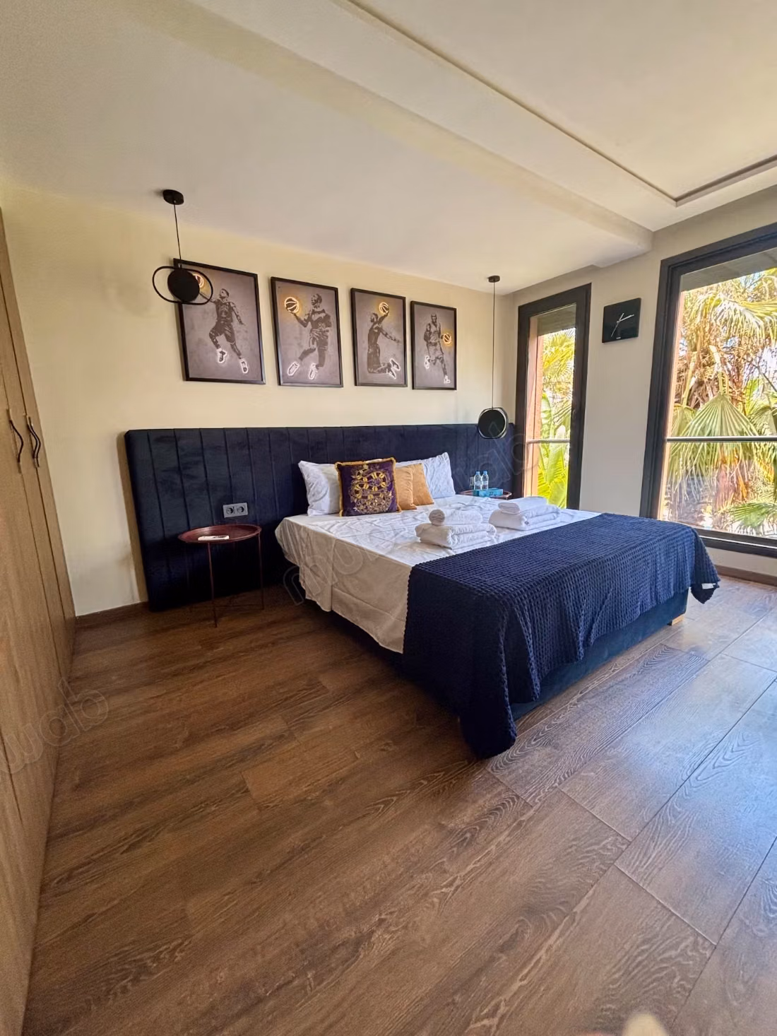 Magnificent villa, sea view, close to the beach