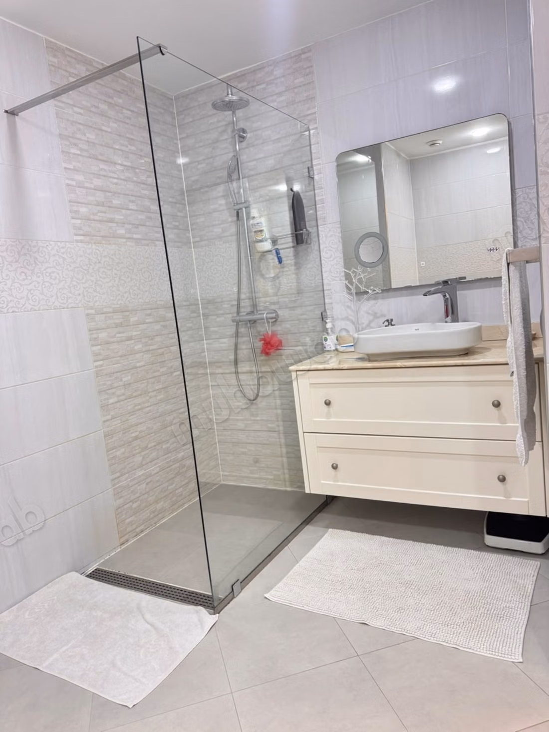 L'appartement à loué meublé entièrement rénové
