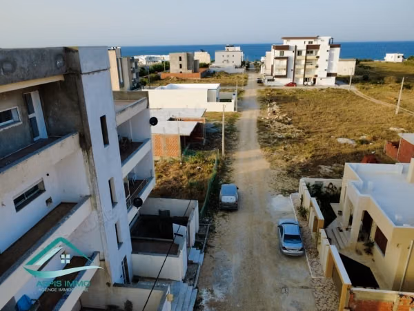Réez de chaussé avec piscine250 mètres plage Kerko