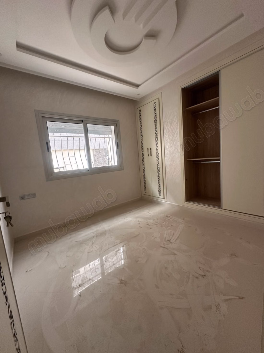Appartement vide de deux chambres a louer