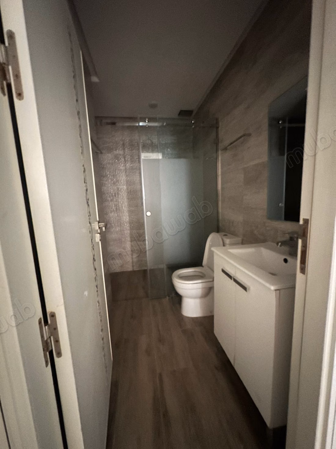 Appartement vide de deux chambres a louer