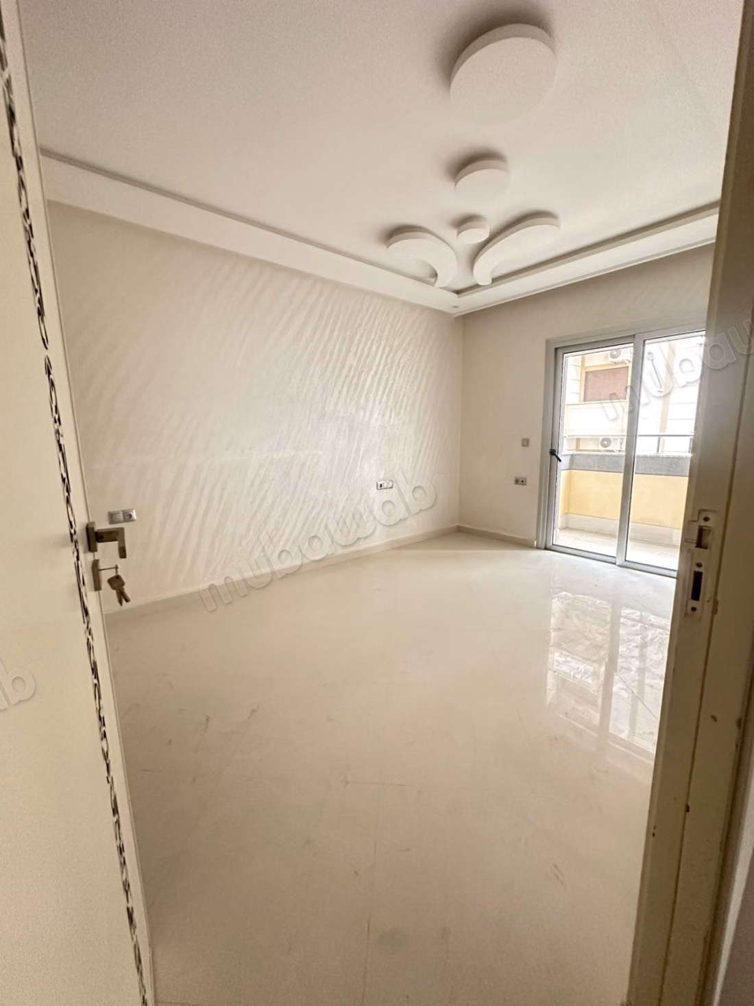 Appartement vide de deux chambres a louer