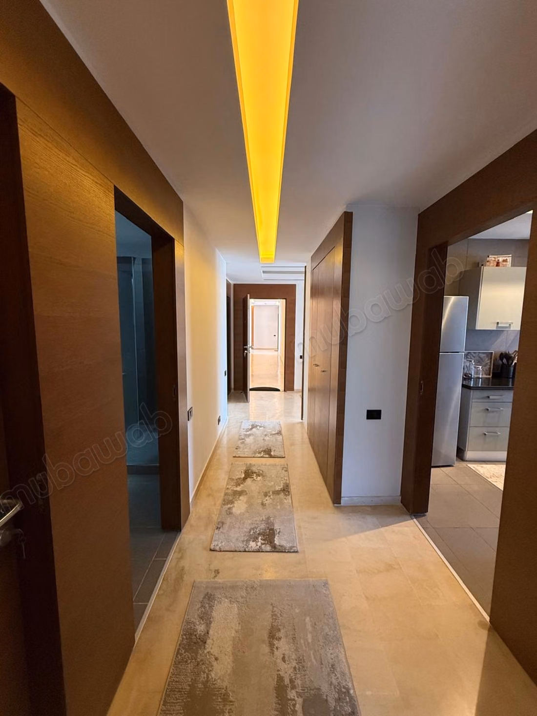 Appartement à louer à Souissi. 3 grandes pièces. Meublé