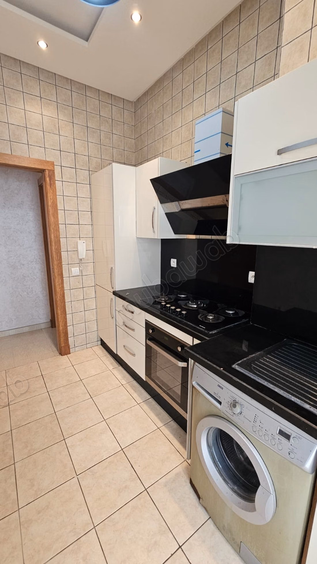 Alquile este apartamento en Haut Agdal. 1 habitación. Con ascensor y terraza