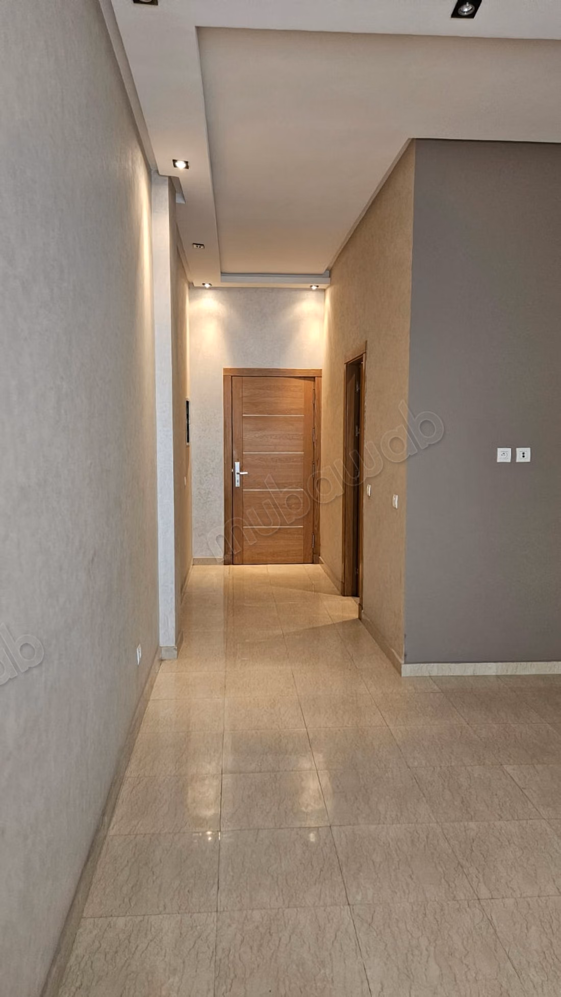 Alquile este apartamento en Haut Agdal. 1 habitación. Con ascensor y terraza