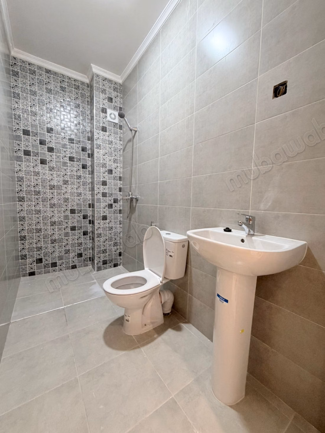 Louez cet appartement à Azib Haj Kaddour. 3 pièces. Résidence sécurisée