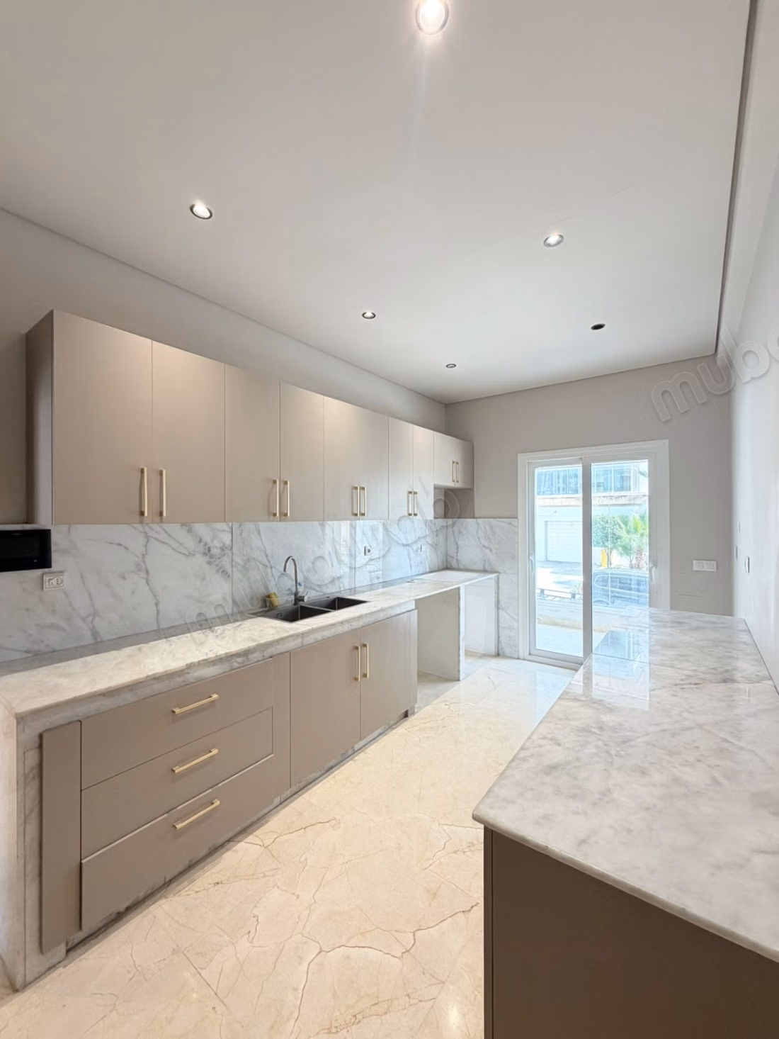 Very nice apartment for rent in Tangier with a very beautiful view