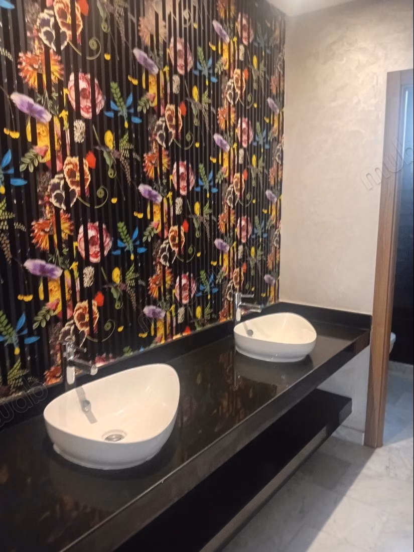 Very beautiful empty apartment with terrace Princess