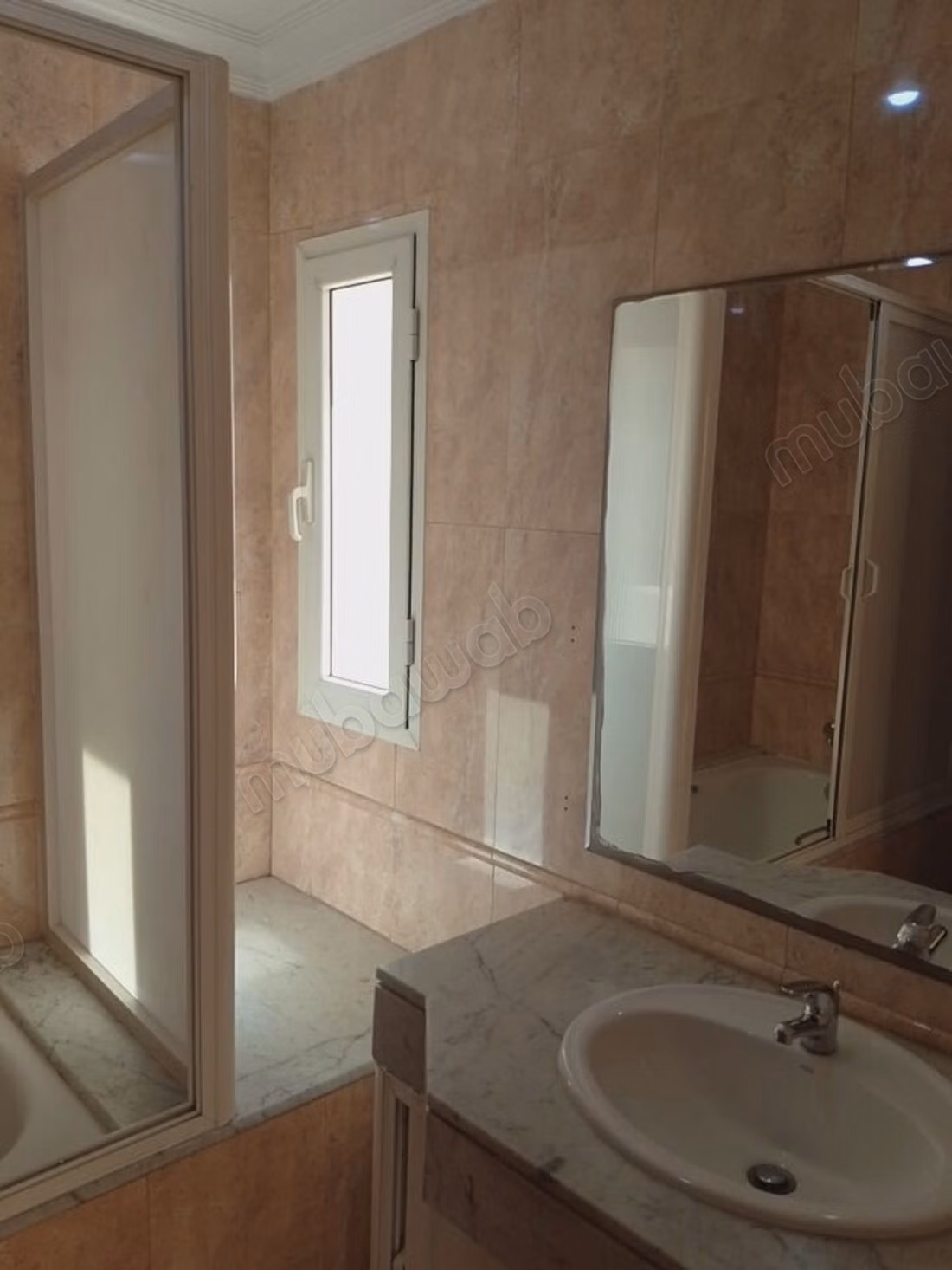 Appartement en location à Gauthier. 4 pièces. Porte sécurisée et chauffage central