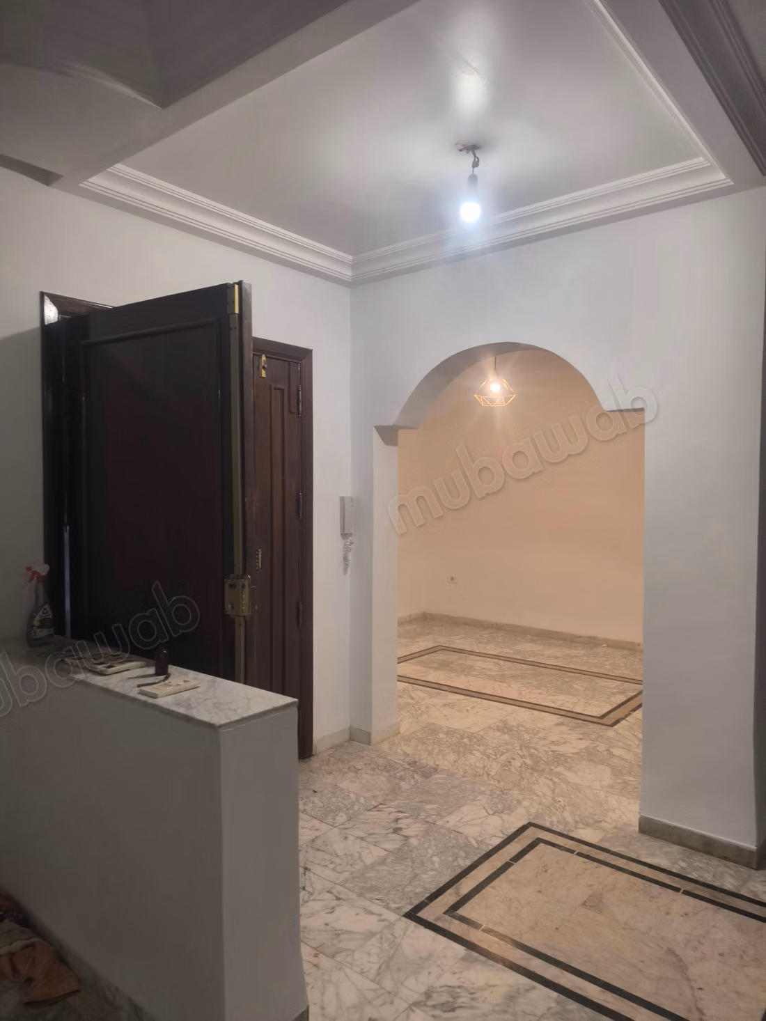 Maison de luxe à louer à Gammarth Supérieur. Surface de 600 m². Belle terrasse et jardin