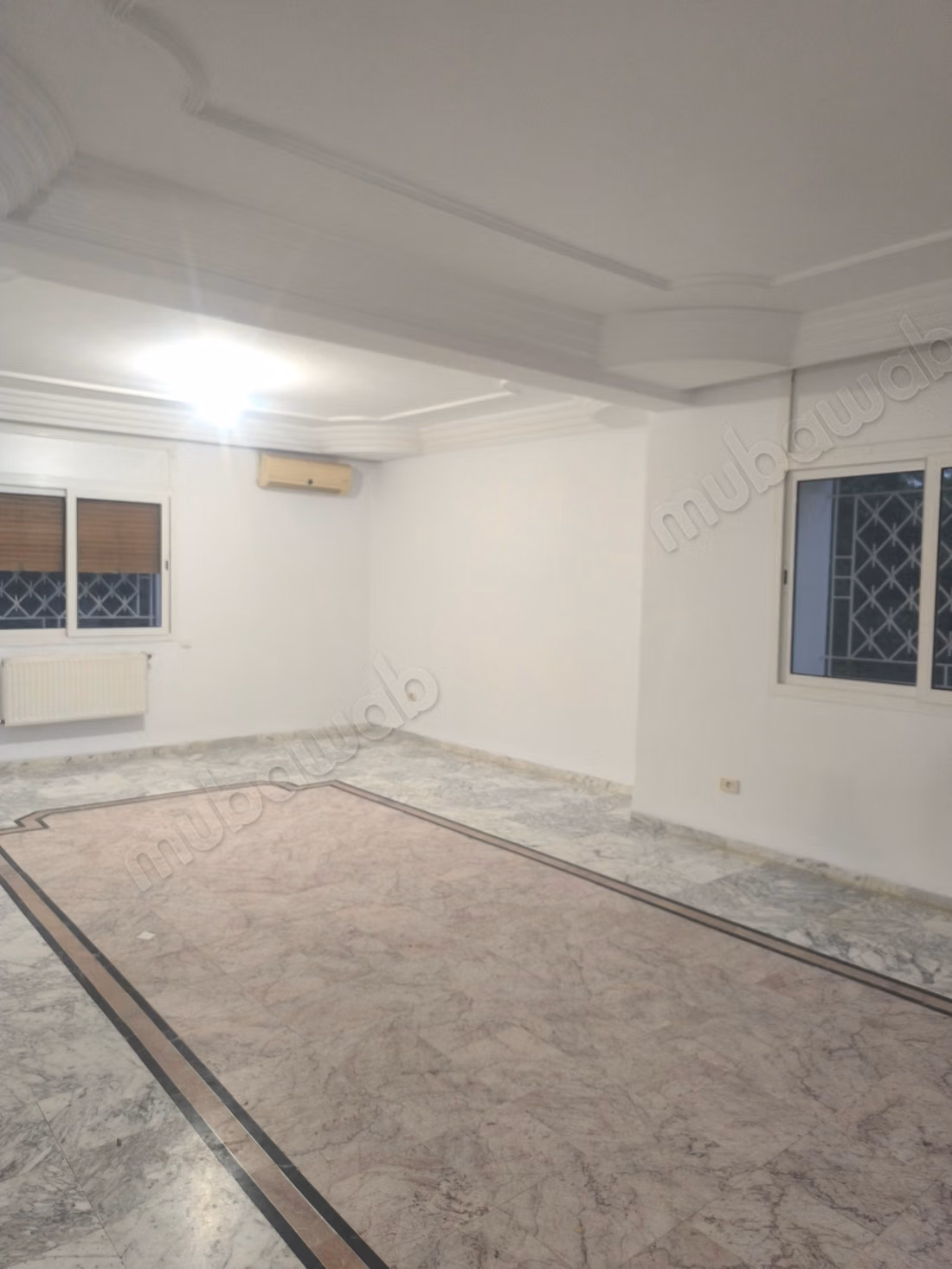 Maison de luxe à louer à Gammarth Supérieur. Surface de 600 m². Belle terrasse et jardin