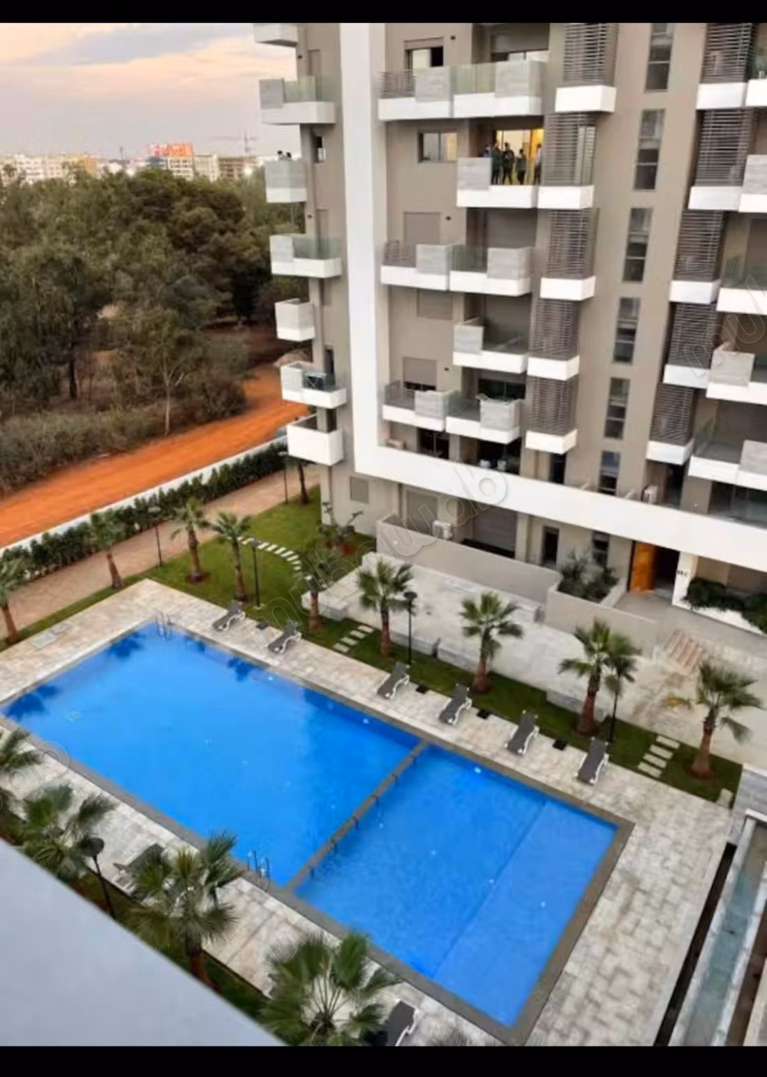 Furnished apartment with 3 bedrooms and swimming pool