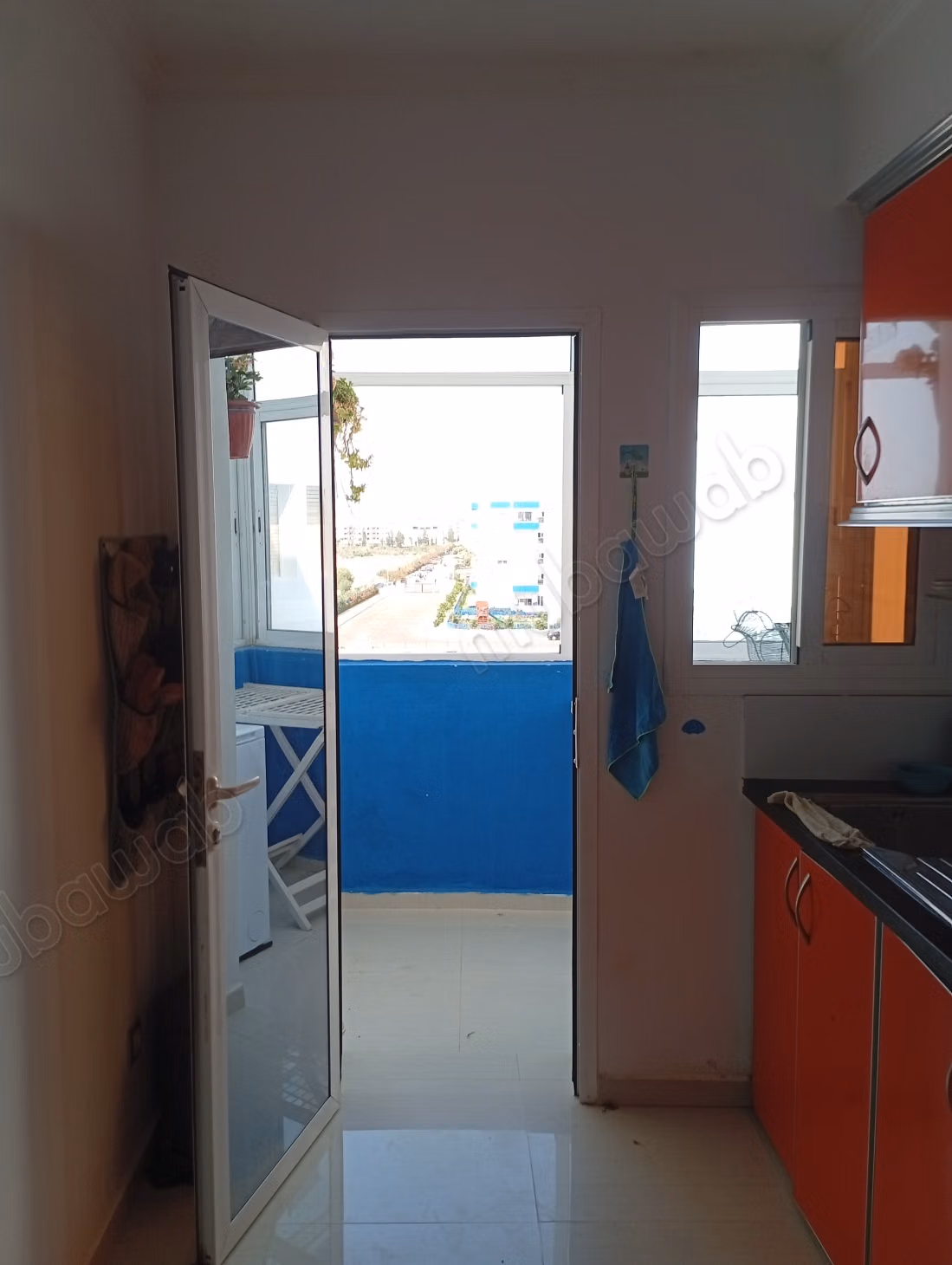 Appartement en vente à Martil. 2 grandes pièces. Prestation de conciergerie, belle Piscine