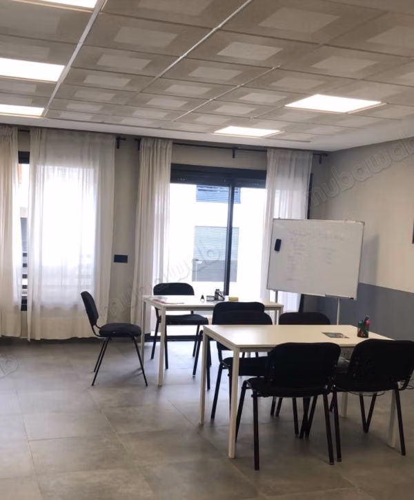 Bel ufficio in affitto a Ville Verte. Superficie 20 m². Terrazza ed ascensore