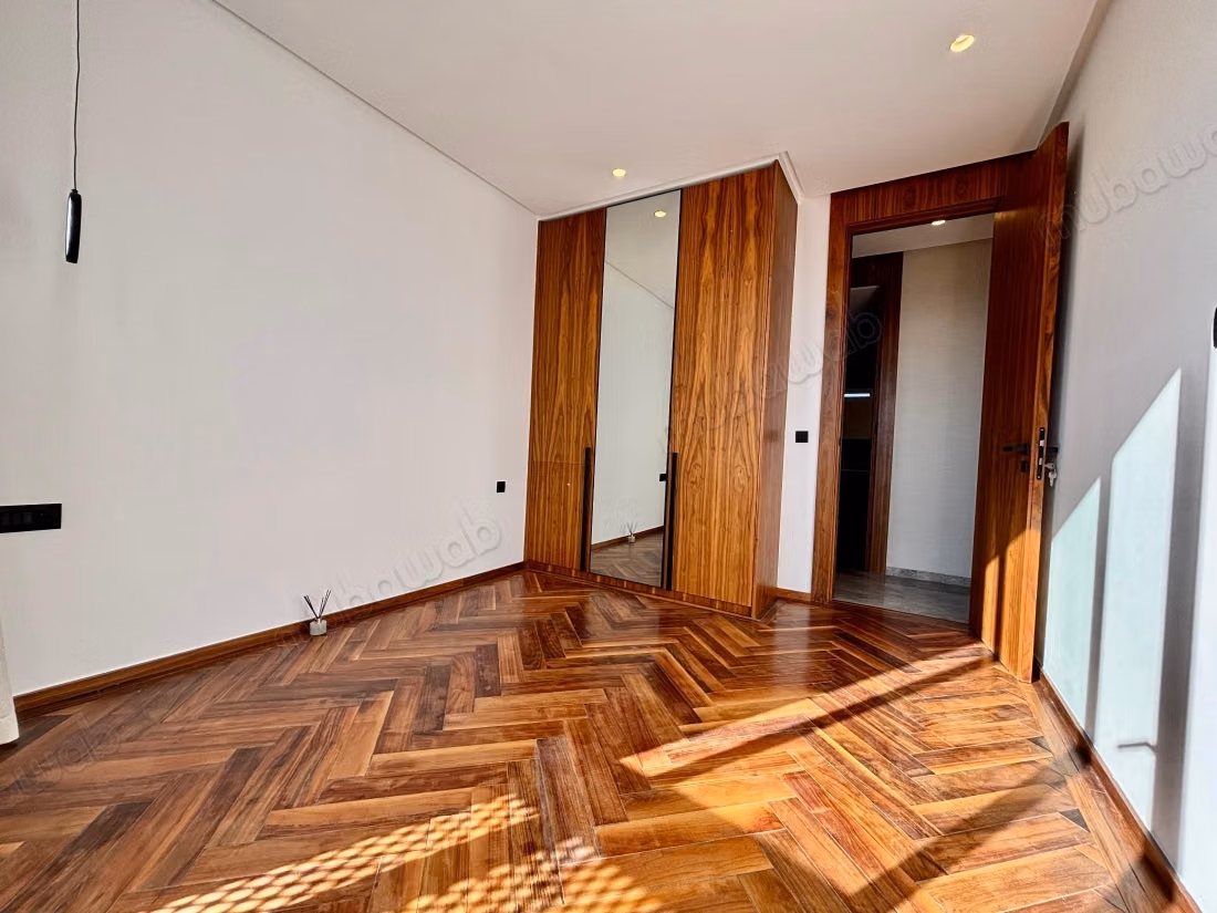 Appartement deux chambres meuble avec vue sur parc