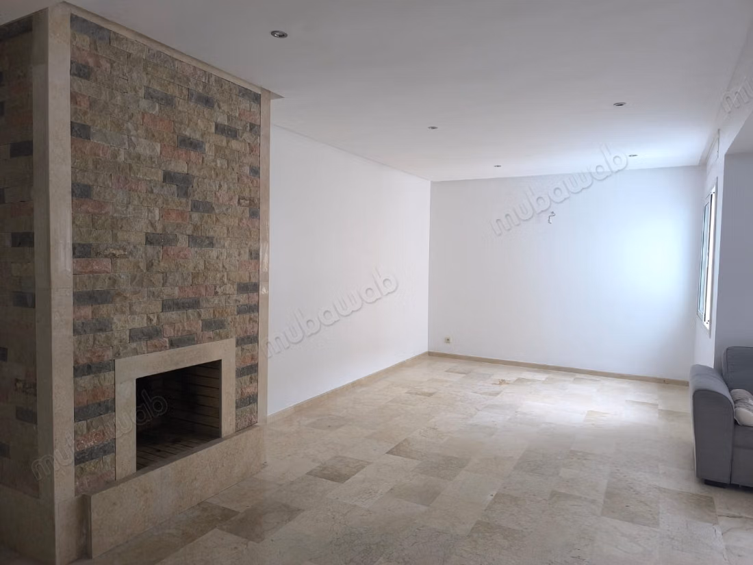 À louer appartement non meublé 107m² 4ème étag