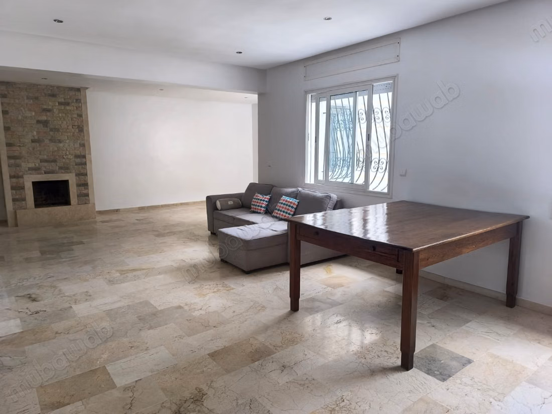 À louer appartement non meublé 107m² 4ème étag