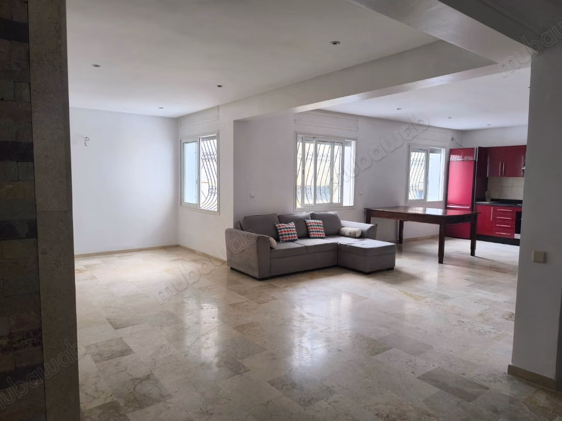 À louer appartement non meublé 107m² 4ème étag