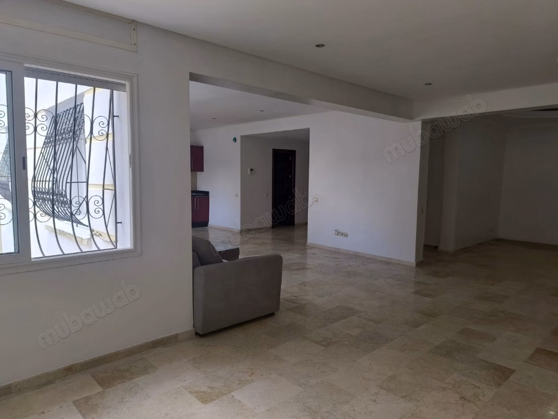 À louer appartement non meublé 107m² 4ème étag