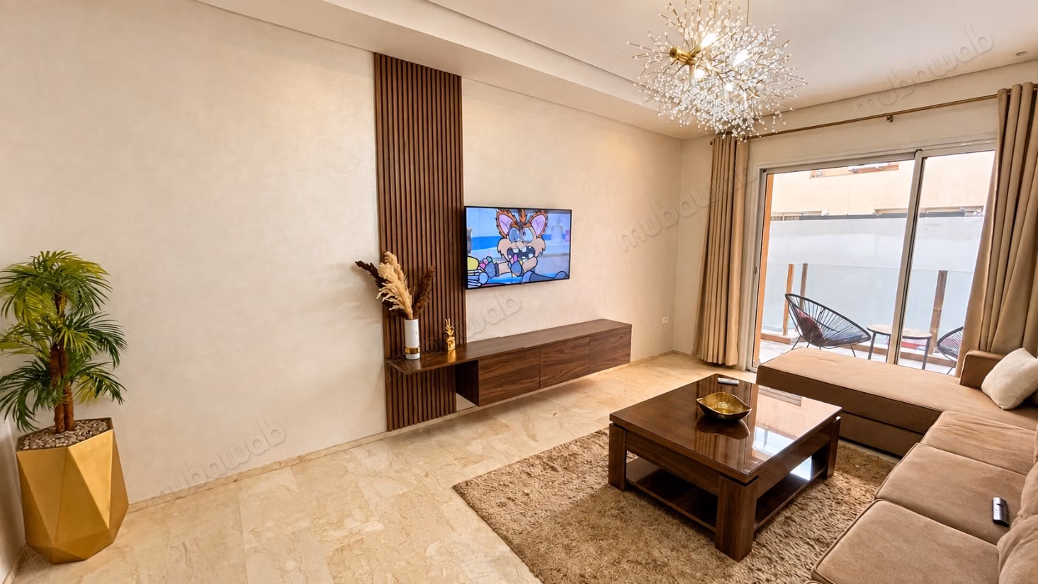 Studio 80m² Meublé Av. Hassan II 
Face Gare