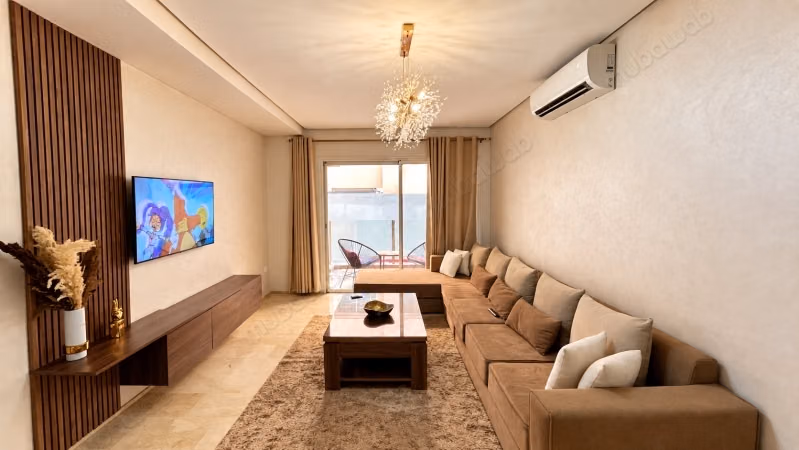 Studio 80m² Meublé Av. Hassan II 
Face Gare