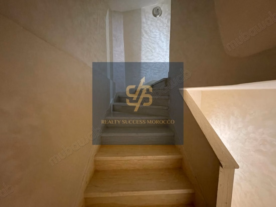 Maison R2 de 530m² a Vendre a Sidi Maarouf
