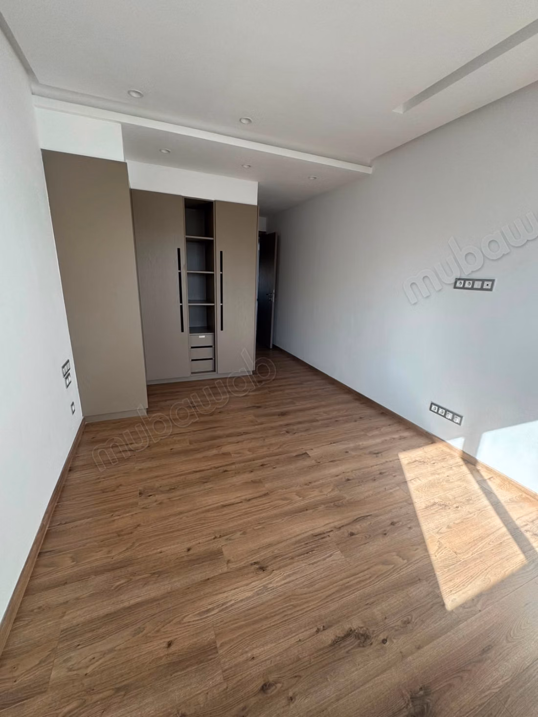 Appart à louer vide à Ain Diab Extension 14000dh