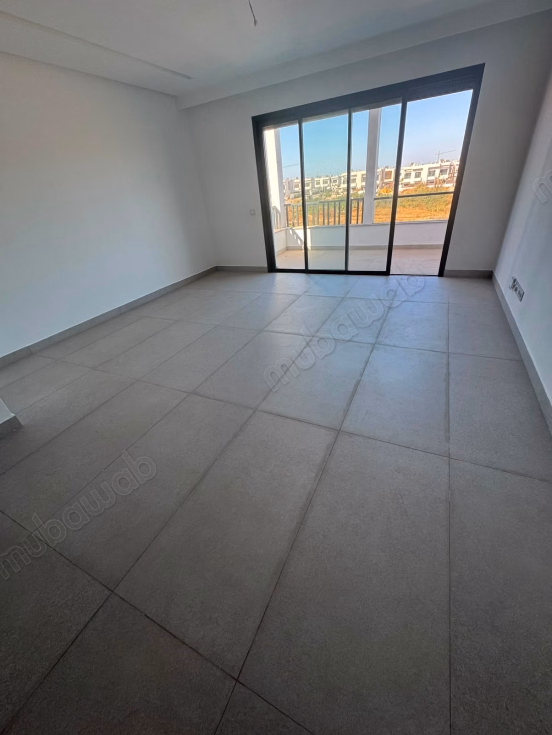 Appart à louer vide à Ain Diab Extension 14000dh
