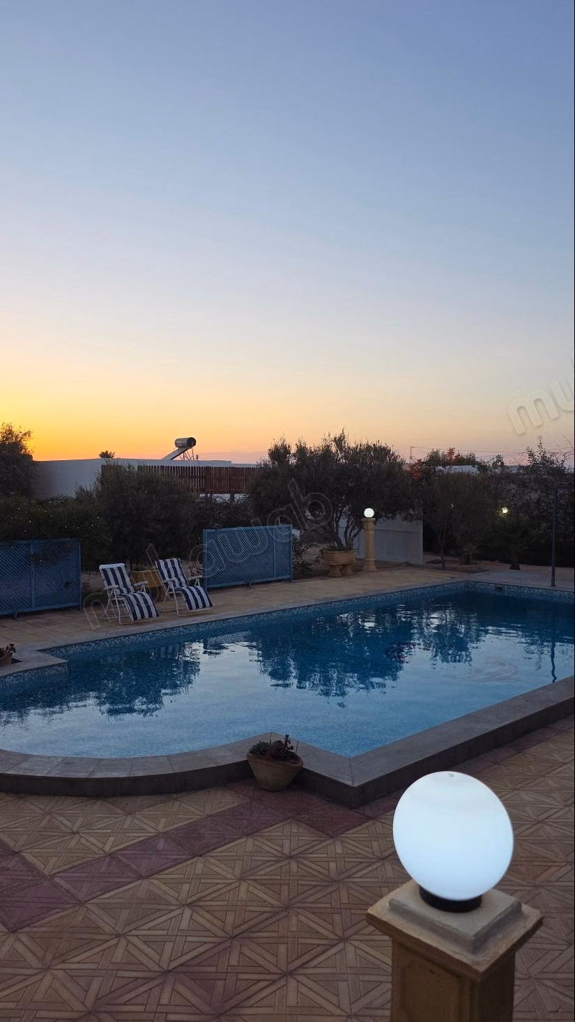 Villa de luxe à louer à Midoun. Surface totale 1000 m². Meublé